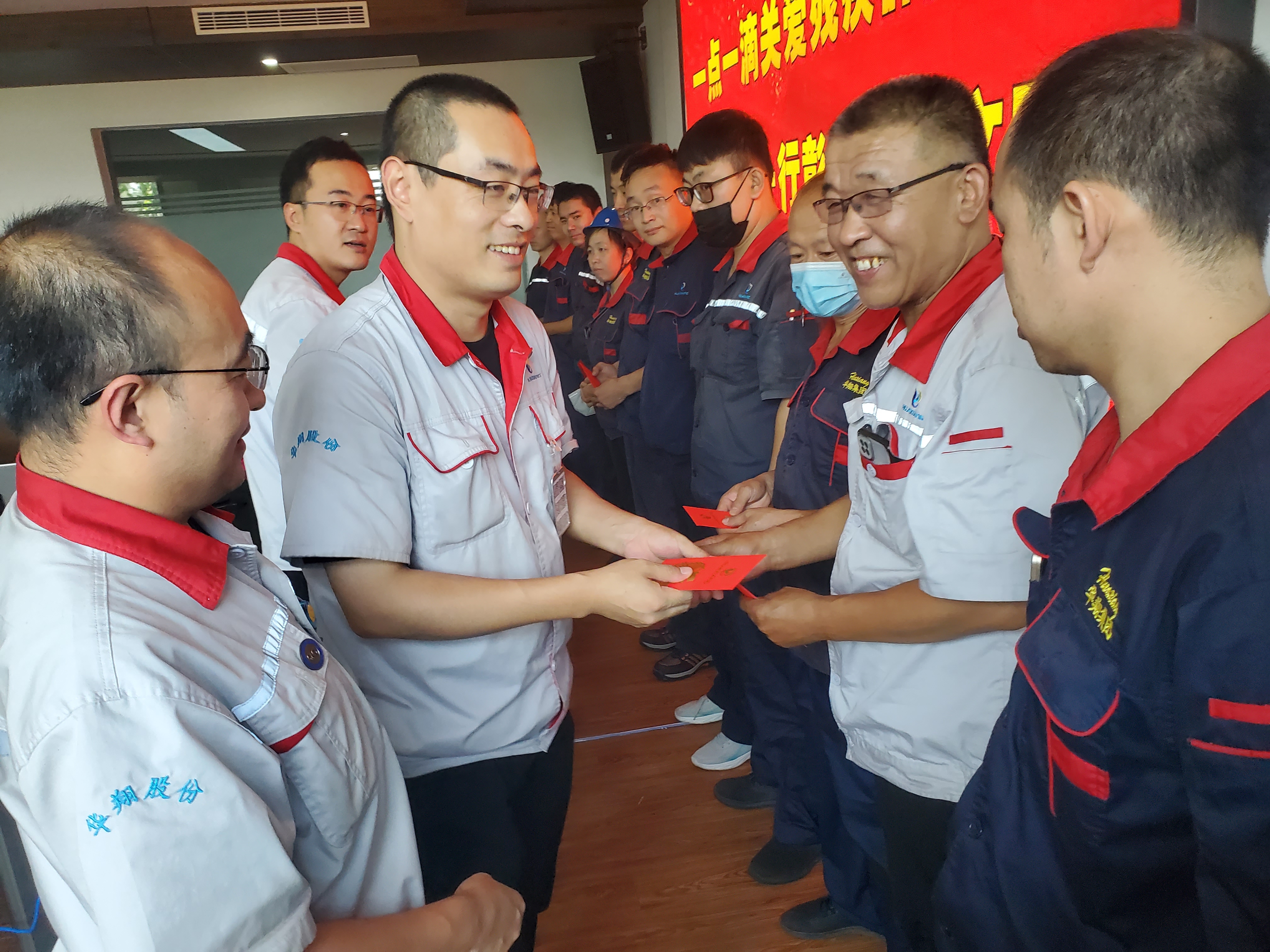 “扶殘助殘有你有我”，華翔很暖心！